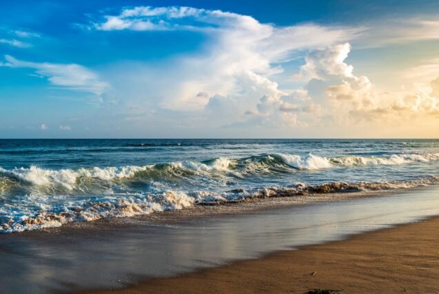 🌊 Puri Sea Beach – Relax, Rejoice, Rejuvenate